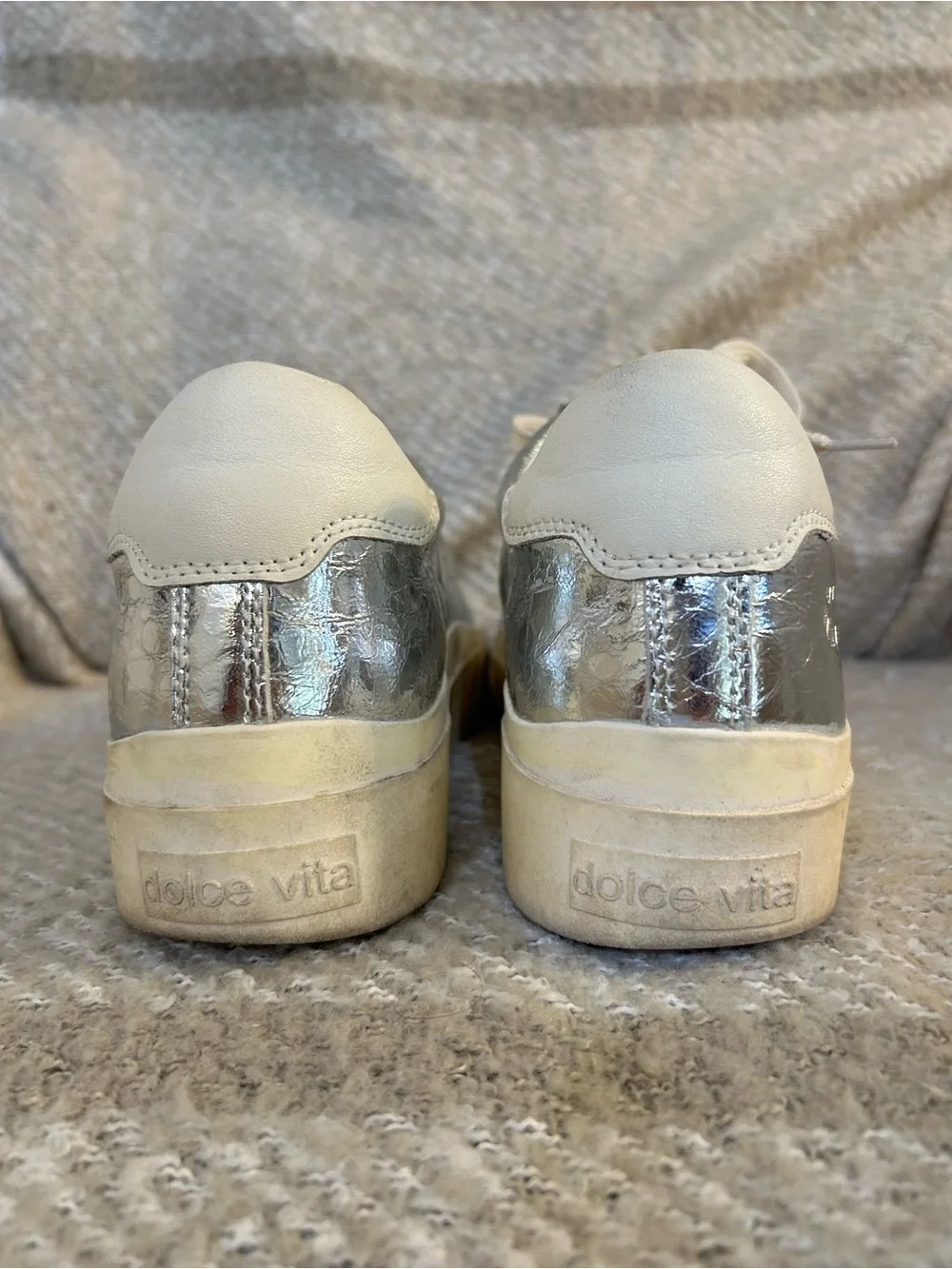 Dolce Vita Women's Metallic Silver Low-Top Lace-Up Sneakers EUC